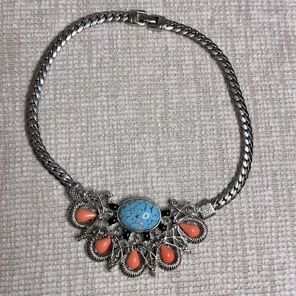 ⭐️ Beautiful Costume Jewelry set- necklace and earrings - Picture 4 of 9